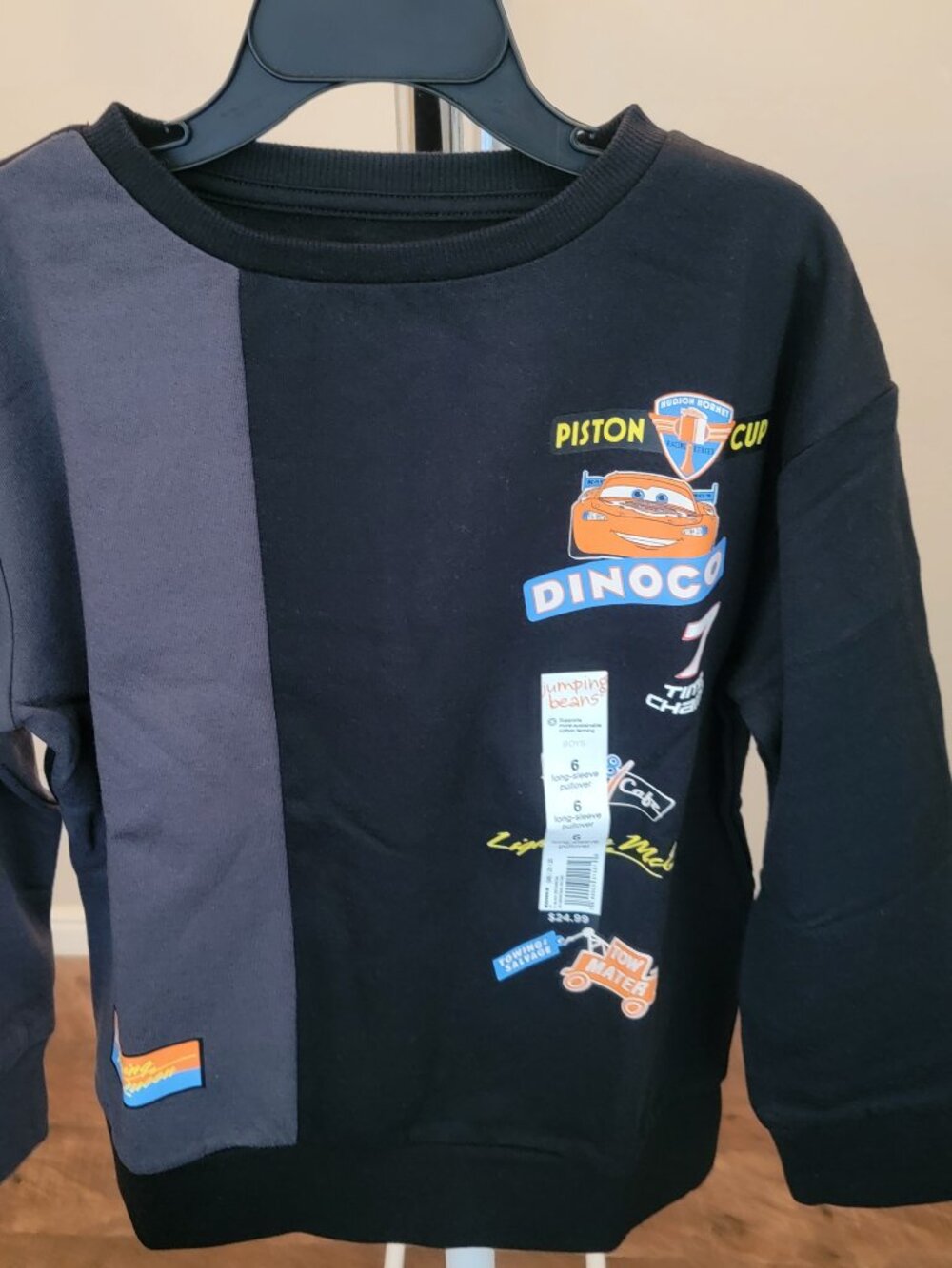 NWT Boys Lightning McQueen Graphic Pullover Size 6 Crewneck